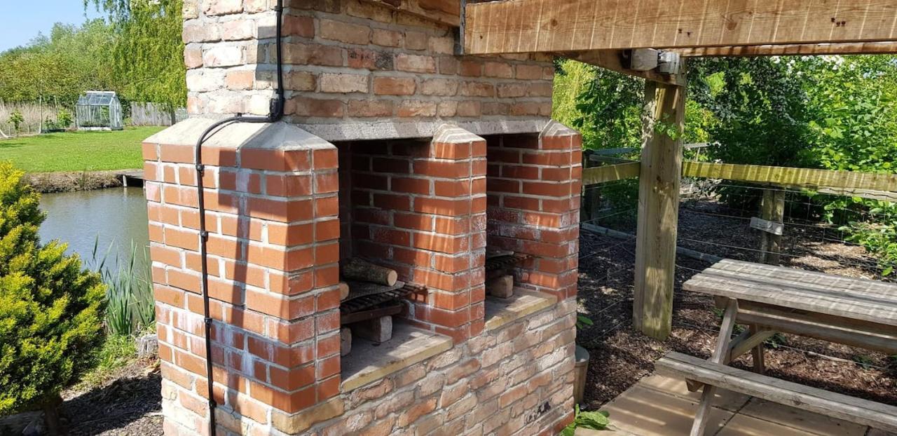 Walnut Lodge, Summerhayes Bridgwater Exterior photo